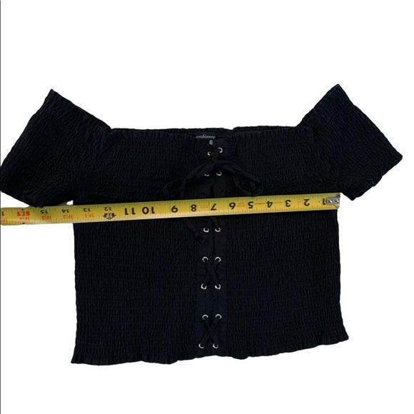 Ambiance On or Off Shoulder smocked Short sleeve Tie Front crop top Size M - Picture 5 of 15